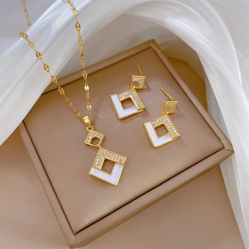 Geometric Square Zircon Necklace Earrings Set Women Luxury Wedding Party Jewelry Girls Birthday Gift
Geometric Square Zircon Necklace Earrings Set Women Luxury Wedding Party Jewelry Girls Birthday Gift