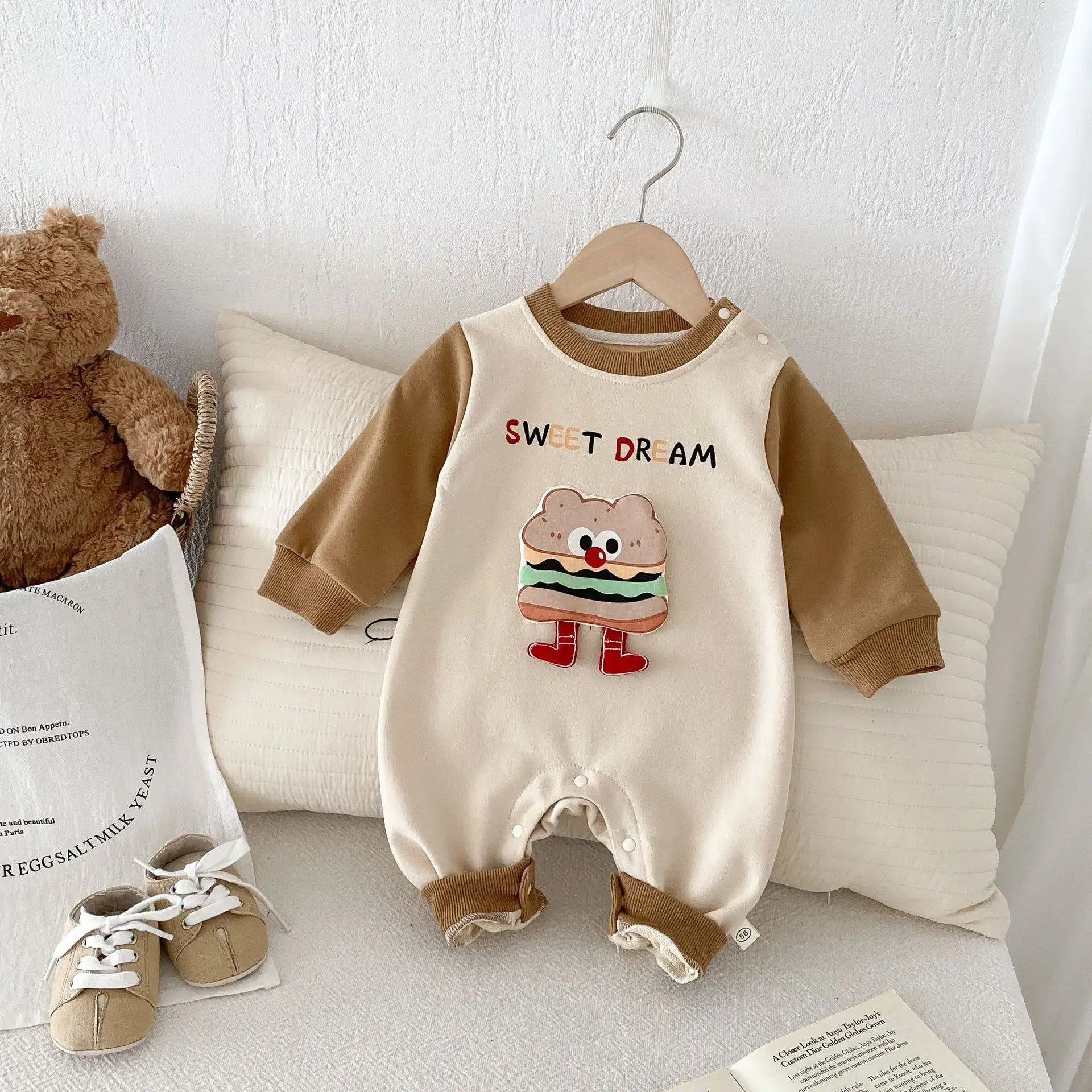 Baby Clothes 2024 Boys and Girls Outerwear Set Spring and Autumn Cotton New Fashionable Long Sleeve Sweet Casual Romper
Baby Clothes 2024 Boys and Girls Outerwear Set Spring and Autumn Cotton New Fashionable Long Sleeve Sweet Casual Romper
