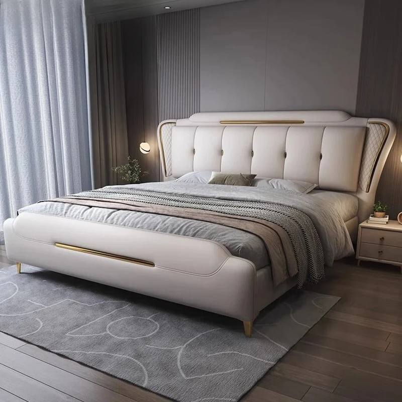 Leather bed, double 1.8m wedding bed, modern simple bedroom, hardware leather bed, light luxury bed
Leather bed, double 1.8m wedding bed, modern simple bedroom, hardware leather bed, light luxury bed