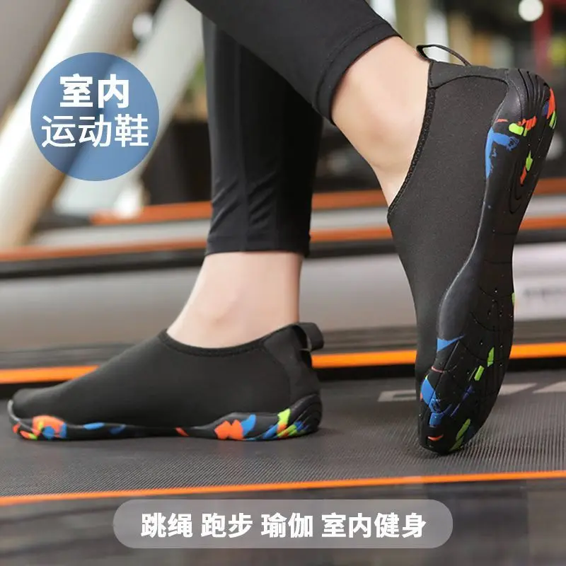 Running training non-slip camouflage soft sole silent jumping yoga gym breathable sneakers shock-absorbing indoor shoes
Running training non-slip camouflage soft sole silent jumping yoga gym breathable sneakers shock-absorbing indoor shoes