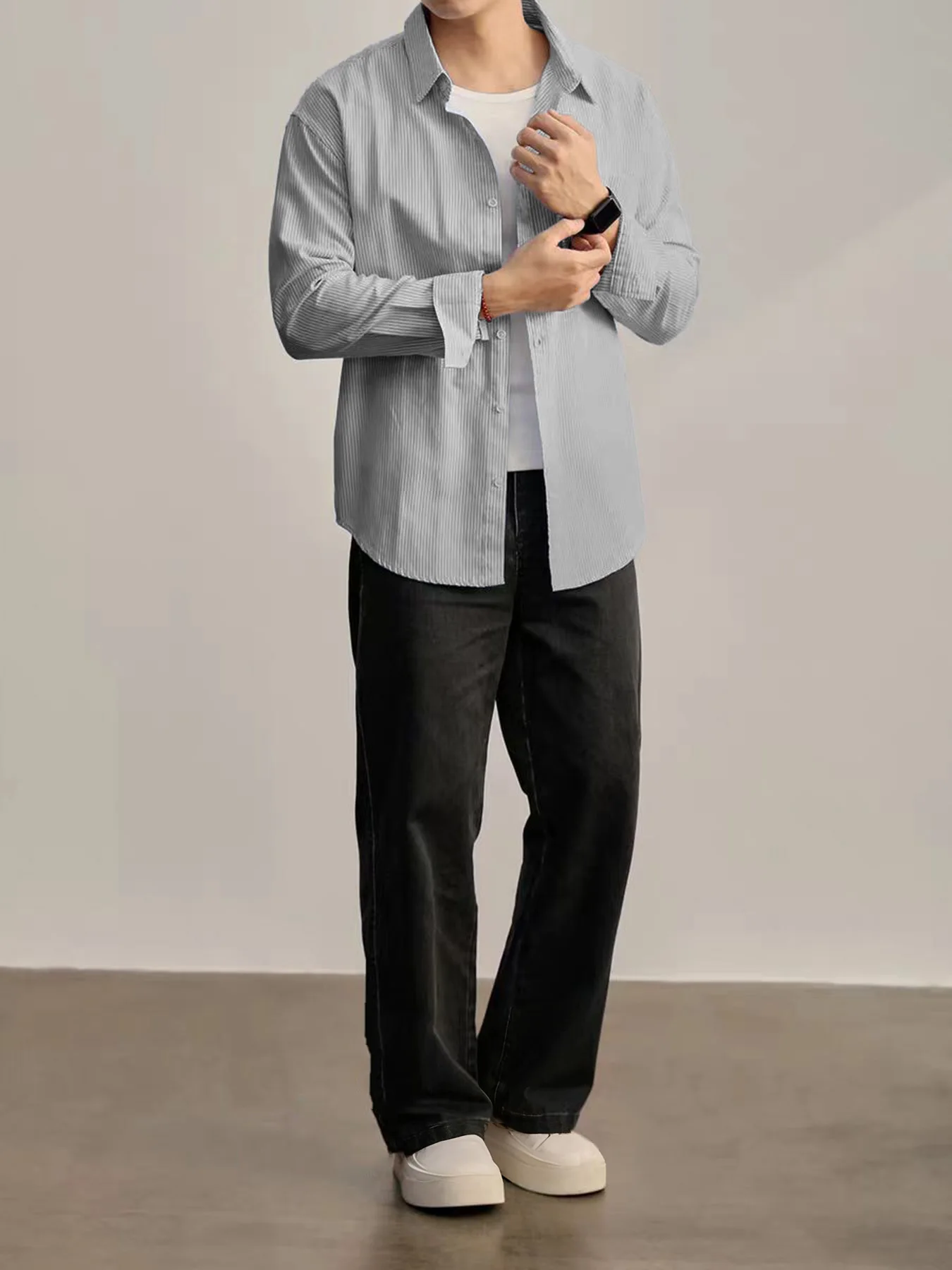 Весенне-осенний стиль, корейская полосатая рубашка с длинными рукавами для мужчин, повседневная мужская рубашка с отложным воротником в стиле ретро
Весенне-осенний стиль, корейская полосатая рубашка с длинными рукавами для мужчин, повседневная мужская рубашка с отложным воротником в стиле ретро