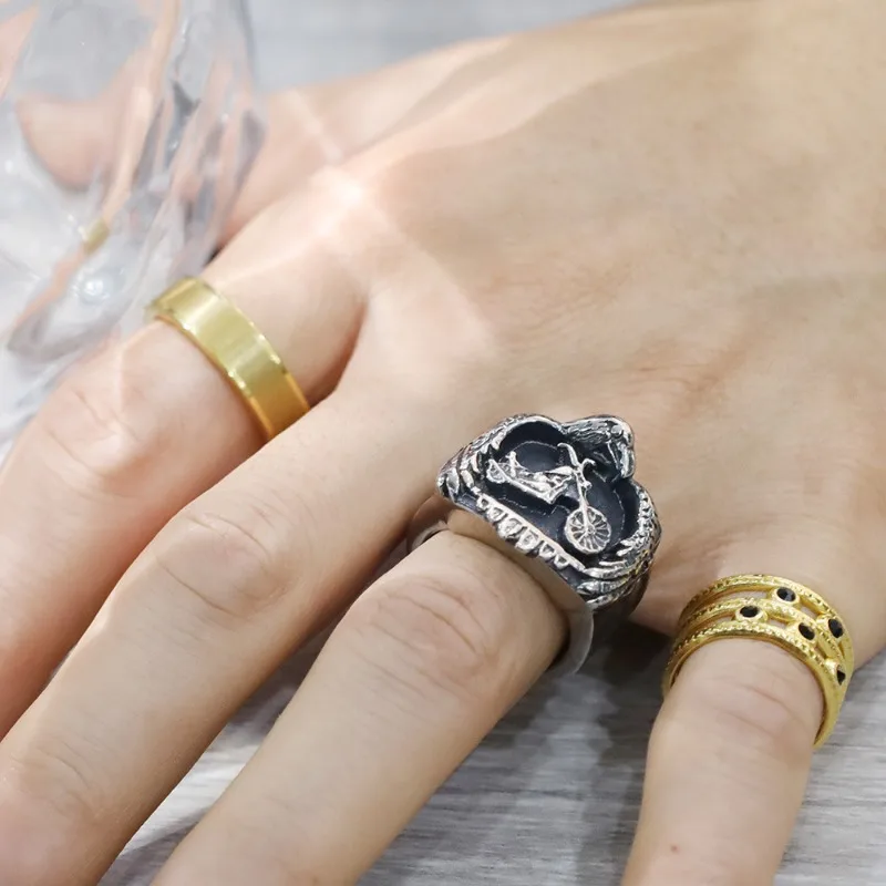 316L Stainless Steel Motorcycle Emblem Ring with Antique Finish, Retro Street Punk Style Unisex Jewelry for Bikers
316L Stainless Steel Motorcycle Emblem Ring with Antique Finish, Retro Street Punk Style Unisex Jewelry for Bikers