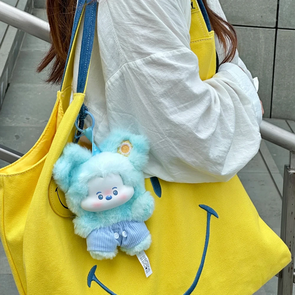 Original Mickey Head in The Clouds Series Blind Box Cute Vinyl Dolls Pendant Bag Accessory Plush Toy Surprise Box Children Gift 
Original Mickey Head in The Clouds Series Blind Box Cute Vinyl Dolls Pendant Bag Accessory Plush Toy Surprise Box Children Gift