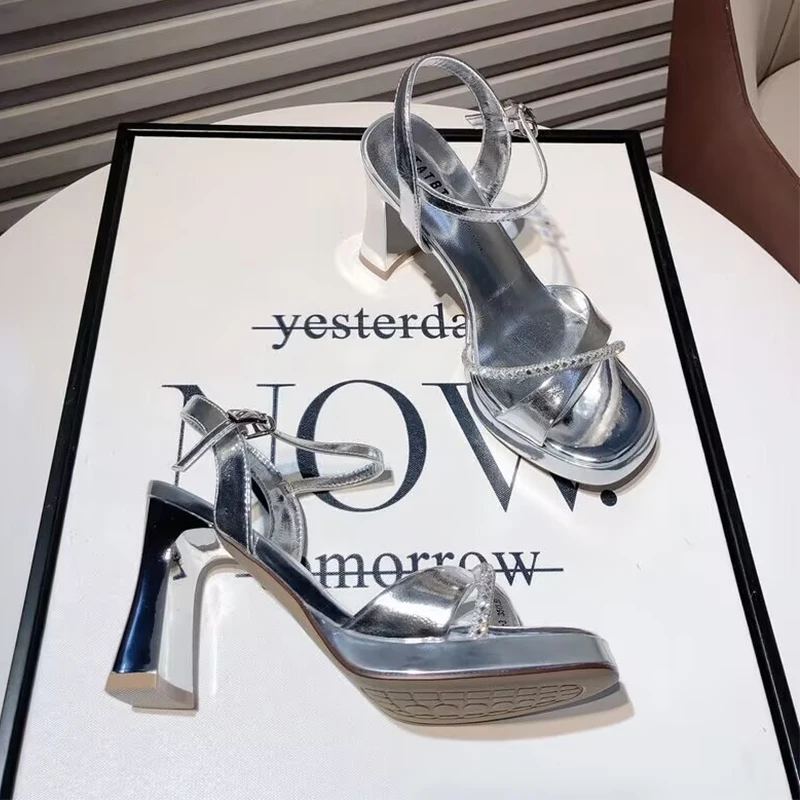 Crystal Sandals Sexy High Heels Luxury Shoes Elegant Fashion Chunky Shoes Dress New Pumps Party Trend Mujer Flip Flops
Crystal Sandals Sexy High Heels Luxury Shoes Elegant Fashion Chunky Shoes Dress New Pumps Party Trend Mujer Flip Flops