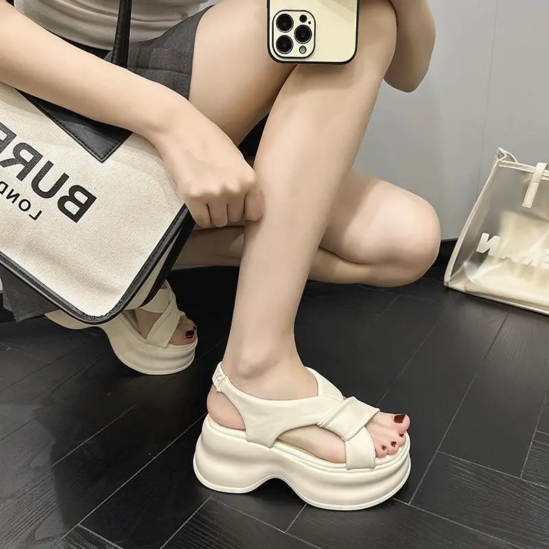 Casual Thick Bottomed Genuine Leather Sandals for Women Outdoor Wear Summer Fashionable Versatile Flat Heel Sporty Style
Casual Thick Bottomed Genuine Leather Sandals for Women Outdoor Wear Summer Fashionable Versatile Flat Heel Sporty Style