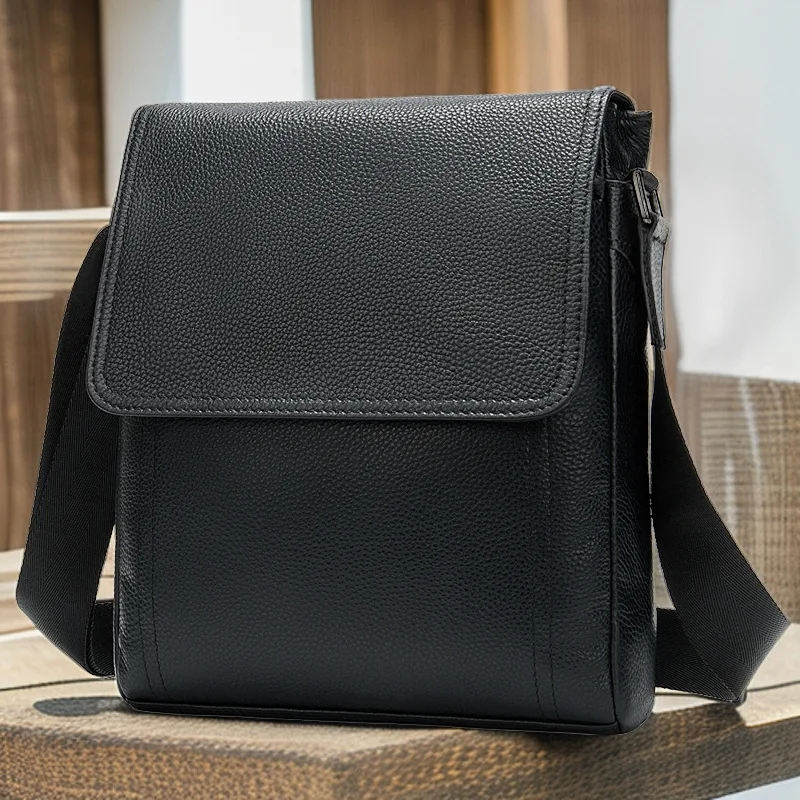 New flip men's shoulder bag made of genuine leather, business casual crossbody bag, vertical men's versatile leather bag
New flip men's shoulder bag made of genuine leather, business casual crossbody bag, vertical men's versatile leather bag