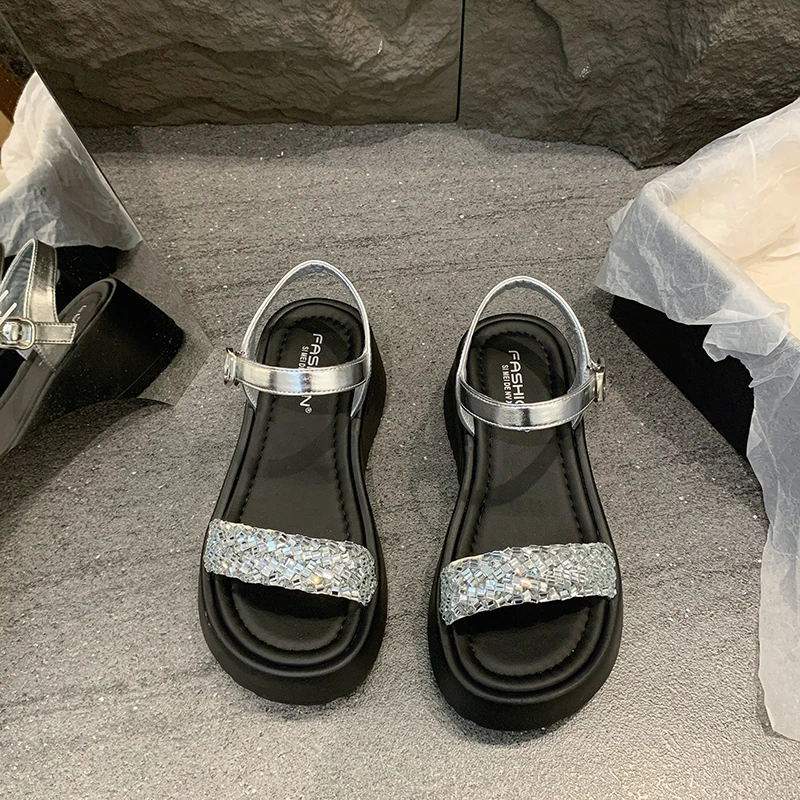 Удобная женская обувь, сандалии со стразами, универсальные летние сабо 2024, модные новые толстые сабо на каблуке для девочек, повседневные сандалии с кристаллами
Удобная женская обувь, сандалии со стразами, универсальные летние сабо 2024, модные новые толстые сабо на каблуке для девочек, повседневные сандалии с кристаллами