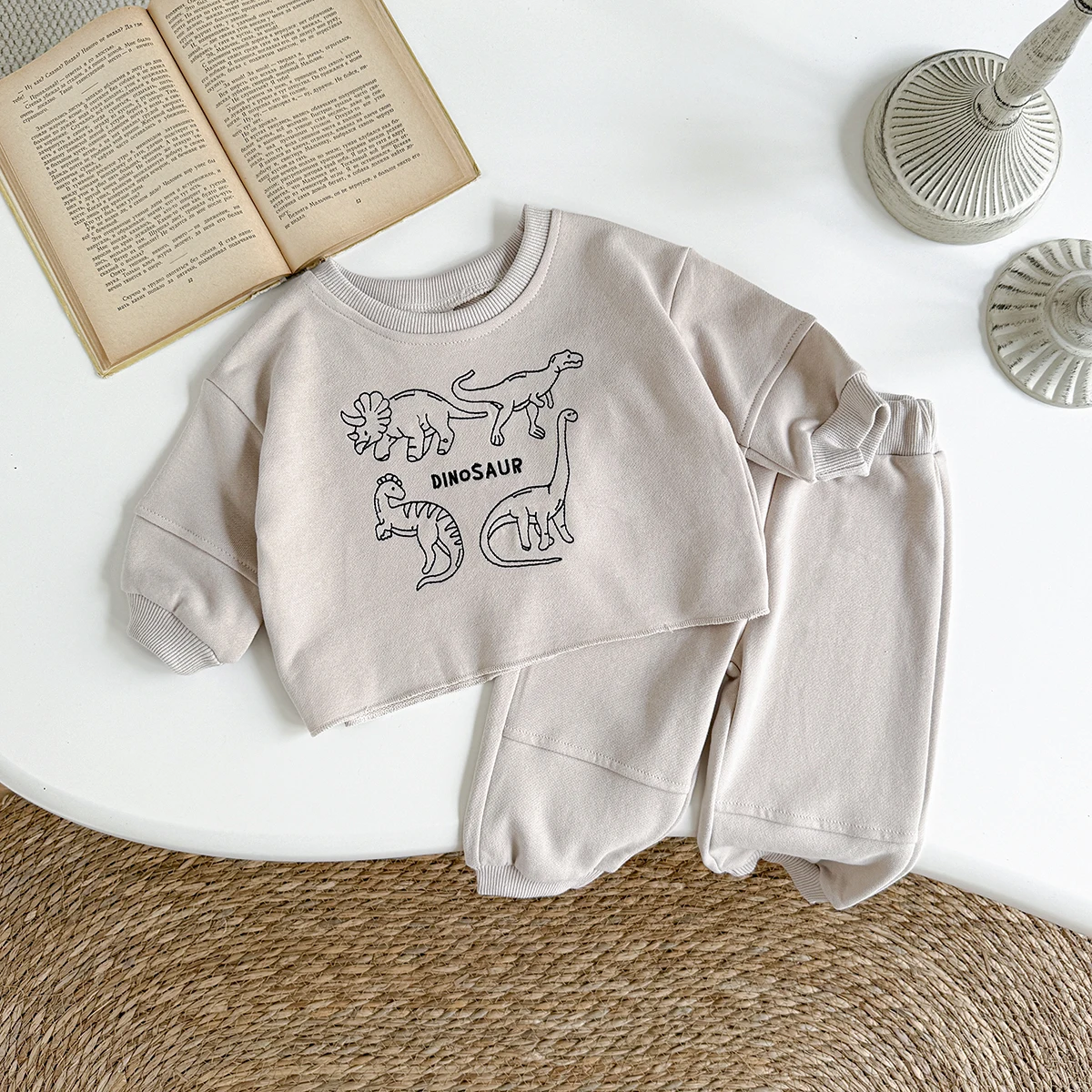Autumn Newborn Baby Boys Girls Dinosaur Print Long Sleeve Top with Solid Color Long Pants Toddler Home Tracksuit Outfit 2Pcs/Set
Autumn Newborn Baby Boys Girls Dinosaur Print Long Sleeve Top with Solid Color Long Pants Toddler Home Tracksuit Outfit 2Pcs/Set