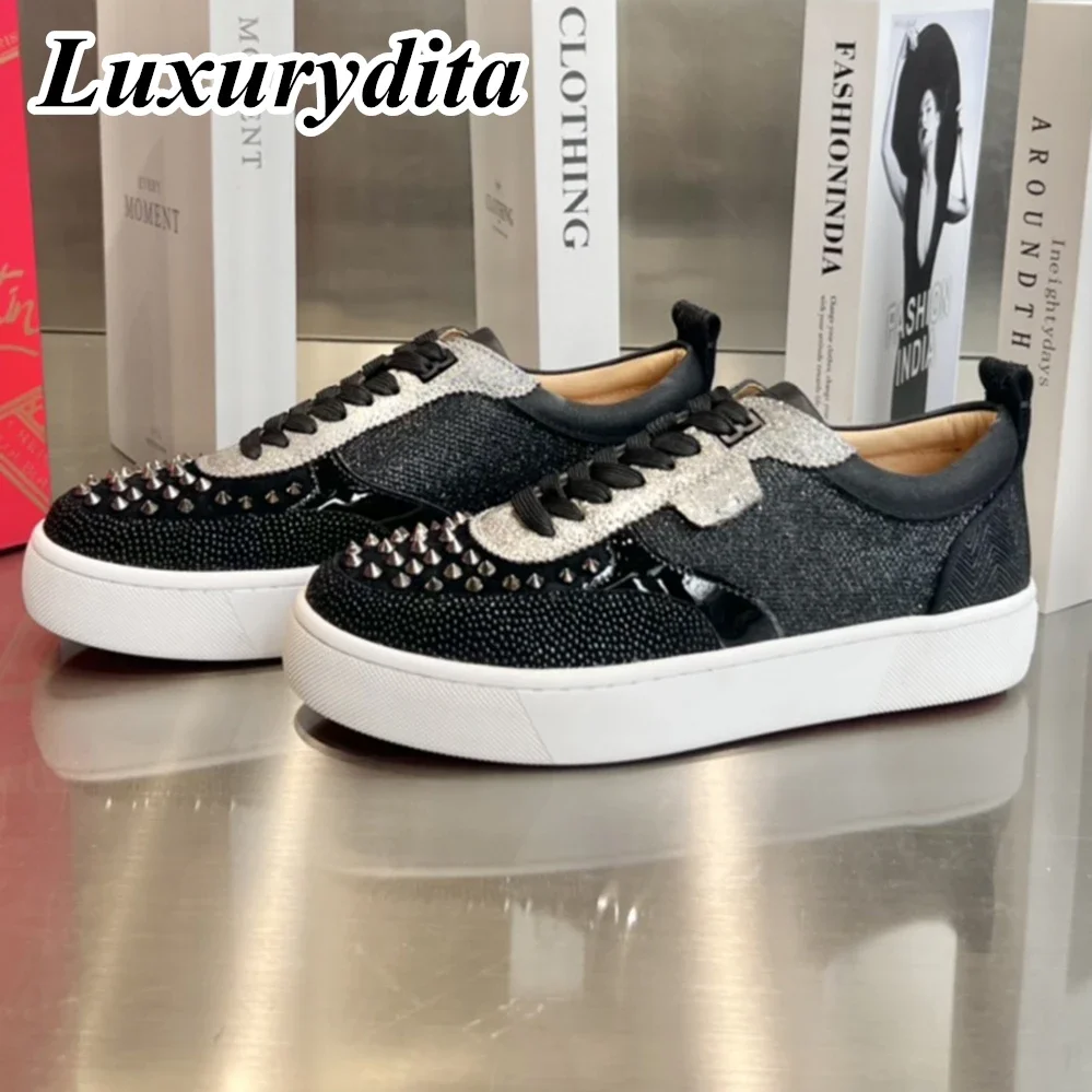 Top Quality Womens Trendy Casual Sneakers Luxury Mens Real Leather Tennis Shoes Designr Red Soled Tide Lovers Rivet Shoes HJ0859
Top Quality Womens Trendy Casual Sneakers Luxury Mens Real Leather Tennis Shoes Designr Red Soled Tide Lovers Rivet Shoes HJ0859