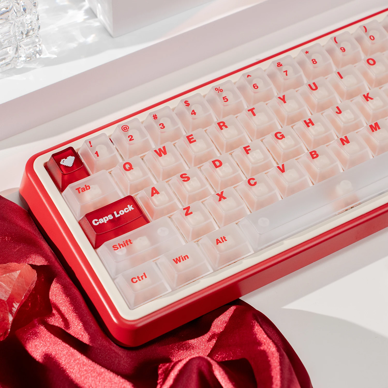 White/Red Frosted Fog Transparent Keycap Cherry Profile PC Material Translucent Keycaps for Mechanical Keyboard 2.25/2.75/7U
White/Red Frosted Fog Transparent Keycap Cherry Profile PC Material Translucent Keycaps for Mechanical Keyboard 2.25/2.75/7U