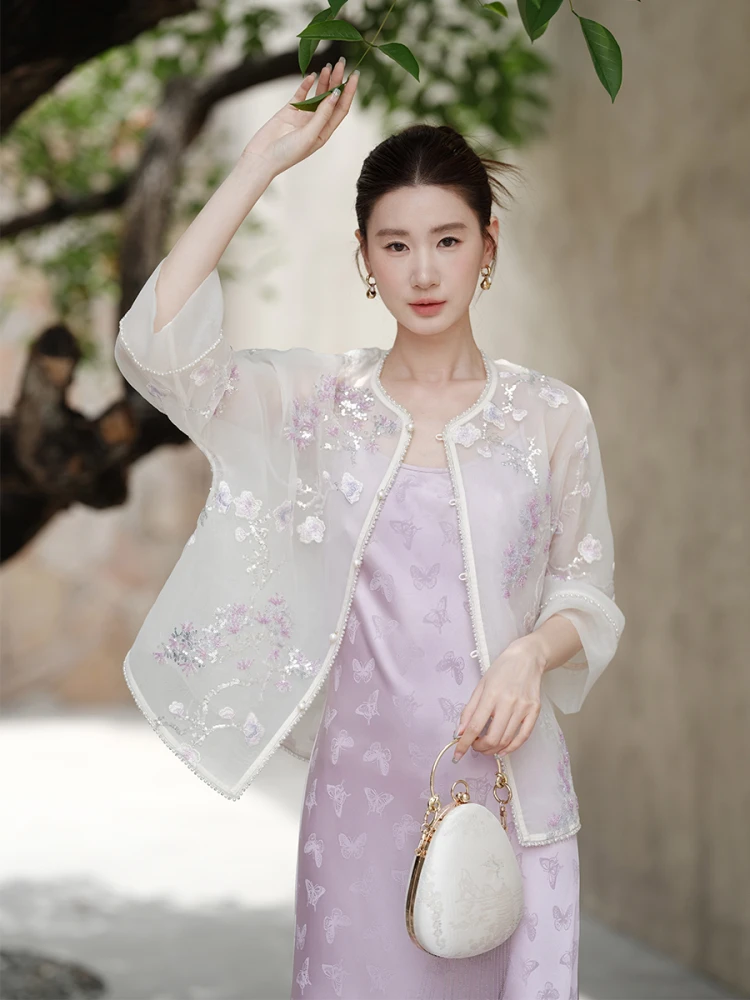 Женская куртка с цветочной вышивкой в китайском стиле, летняя новинка, модная верхняя одежда, элегантная, из высококачественного полиэфирного волокна
Женская куртка с цветочной вышивкой в китайском стиле, летняя новинка, модная верхняя одежда, элегантная, из высококачественного полиэфирного волокна