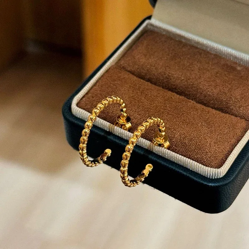 ROBOTD новые ювелирные изделия из чистого серебра 925 пробы, круглые серьги-цепочки, роскошный дизайн, свадебная мода, вечерние серебряные серьги с бриллиантами
ROBOTD новые ювелирные изделия из чистого серебра 925 пробы, круглые серьги-цепочки, роскошный дизайн, свадебная мода, вечерние серебряные серьги с бриллиантами