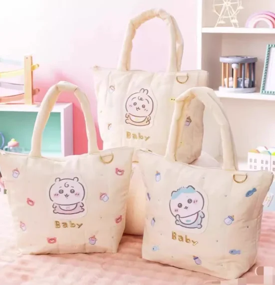 Новая сумка-тоут из мультфильма Chiikawa, милая детская серия, большая вместительная портативная сумка для покупок, сумка на плечо Usagi Hachiware, подарок другу
Новая сумка-тоут из мультфильма Chiikawa, милая детская серия, большая вместительная портативная сумка для покупок, сумка на плечо Usagi Hachiware, подарок другу