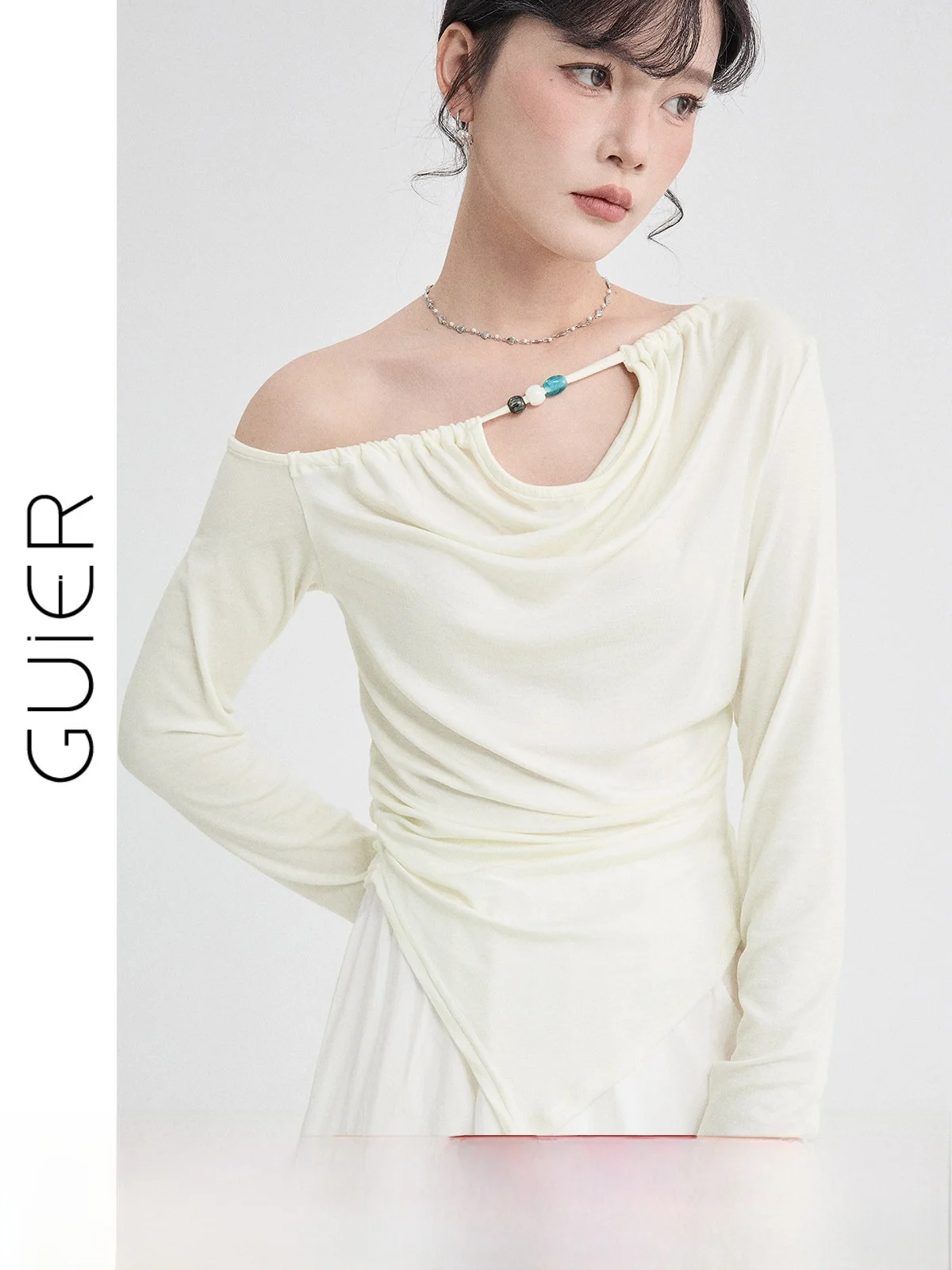 Guier Casual Sle Long Sve Beaded Women's T-irt Asymmetrical Hemline Pleated Spring New Arrival Faionable Top
Guier Casual Sle Long Sve Beaded Women's T-irt Asymmetrical Hemline Pleated Spring New Arrival Faionable Top
