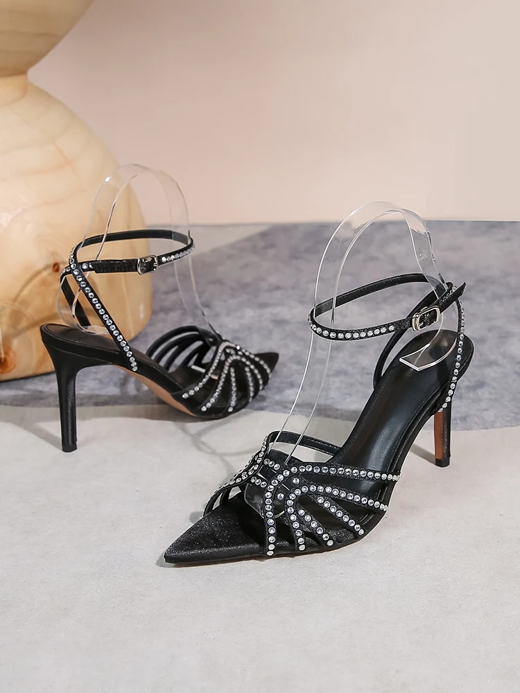 2025 New Arrivals Pointed Toe Rhinestones Women Sandals Fashion Buckle Strap Blingbling Stiletto Heels Buckle Strap Women Shoes
2025 New Arrivals Pointed Toe Rhinestones Women Sandals Fashion Buckle Strap Blingbling Stiletto Heels Buckle Strap Women Shoes