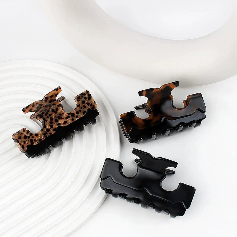 T-Shape Acetate Hair Claw Leopard Print Double-Layer T-Shape Shark Clip Light Luxury Hair Accessories
T-Shape Acetate Hair Claw Leopard Print Double-Layer T-Shape Shark Clip Light Luxury Hair Accessories