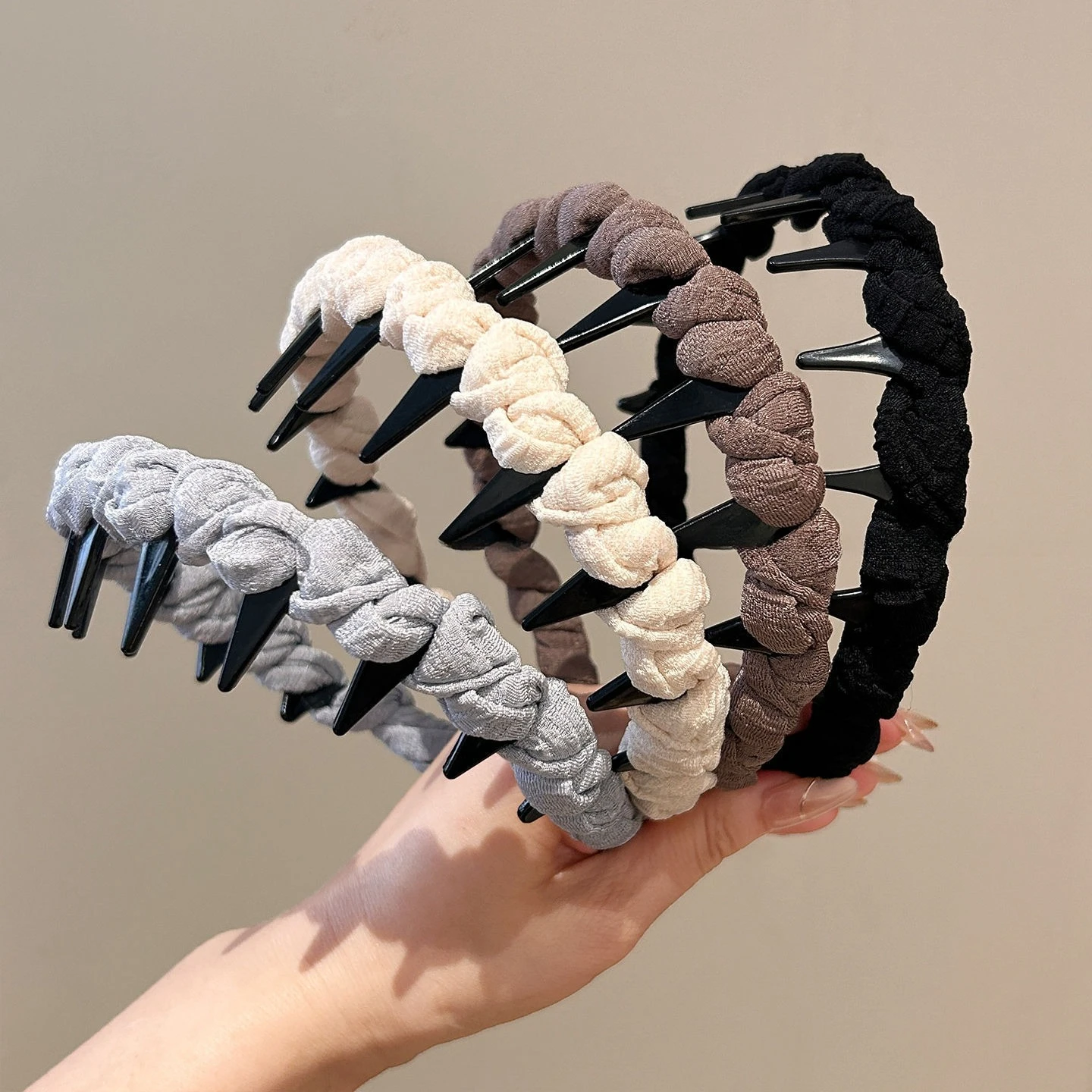 Twist woven kink wavy headband women's headband face wash non-slip pressure hairpin hair accessories
Twist woven kink wavy headband women's headband face wash non-slip pressure hairpin hair accessories