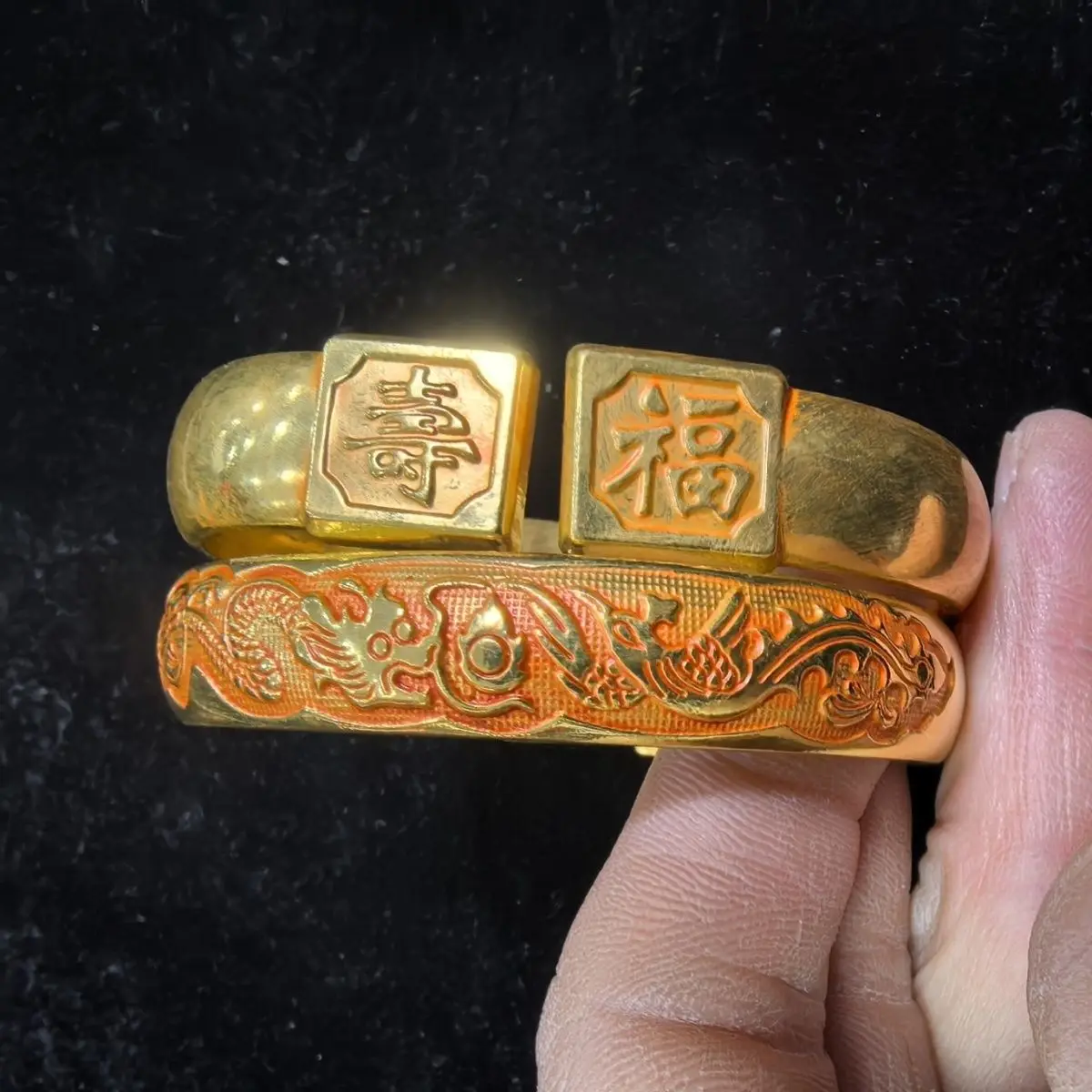 Antique jewelry bracelet copper gilt opening blessing longevity dragon and phoenix bracelet
Antique jewelry bracelet copper gilt opening blessing longevity dragon and phoenix bracelet