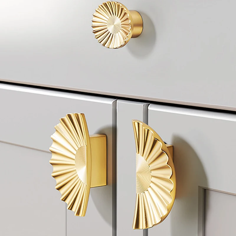 Wardrobe Door Handle, French Fan-Shaped Handle, Gold Cabinet Drawer Door Handle, Hardware Furniture Accessories
Wardrobe Door Handle, French Fan-Shaped Handle, Gold Cabinet Drawer Door Handle, Hardware Furniture Accessories