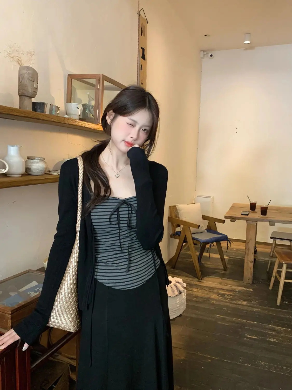 Chic Early Autumn Winter Fashion Set Women's Long Sleeve Three Piece Suit Korean Style Stripe Pattern Small Fragrance Style
Chic Early Autumn Winter Fashion Set Women's Long Sleeve Three Piece Suit Korean Style Stripe Pattern Small Fragrance Style