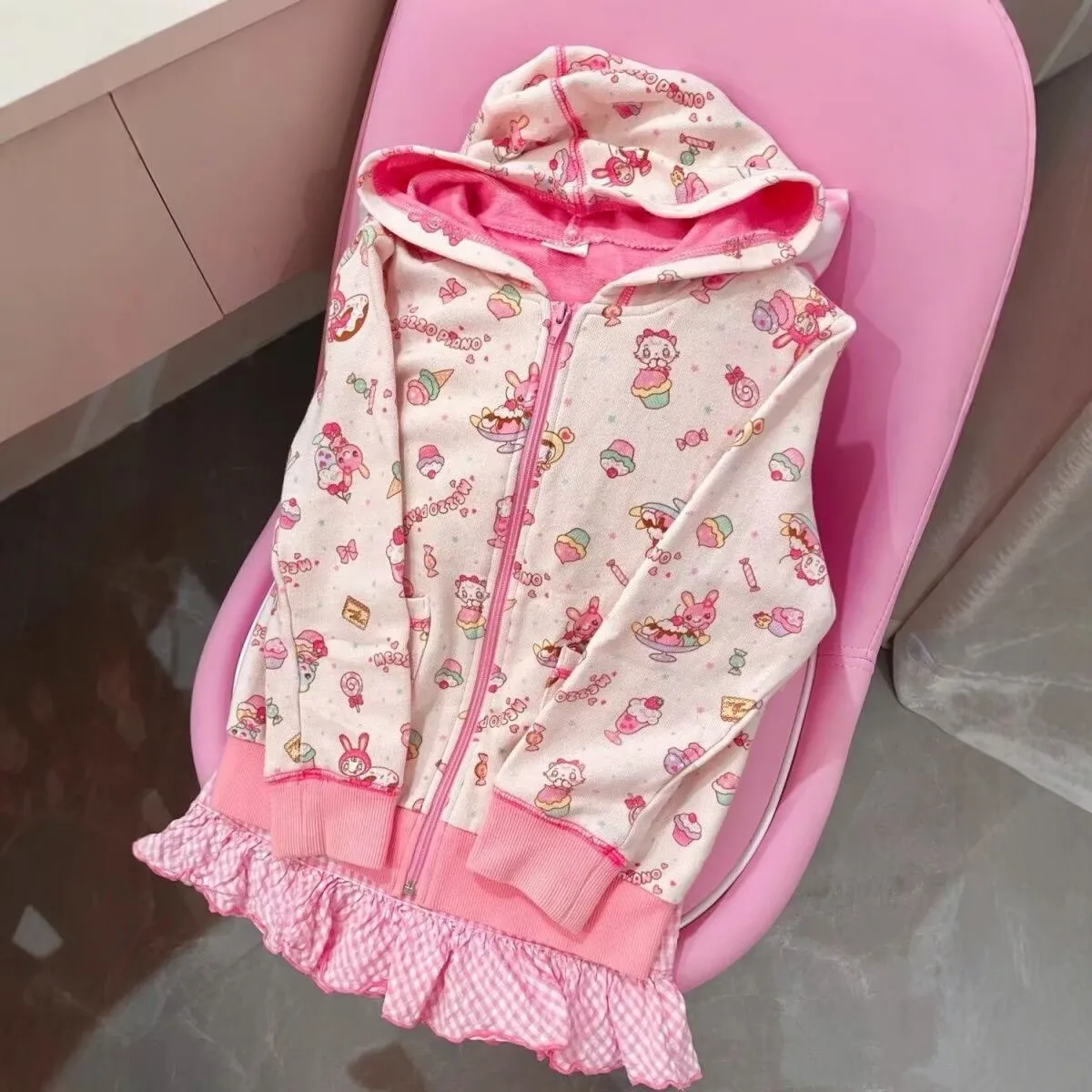 Japanese Kawaii Lolita Hoodies for Women Vintage Sweet Cartoon Print Casual Hooded Coat Y2K Aesthetics Sweatshirts for Women
Japanese Kawaii Lolita Hoodies for Women Vintage Sweet Cartoon Print Casual Hooded Coat Y2K Aesthetics Sweatshirts for Women