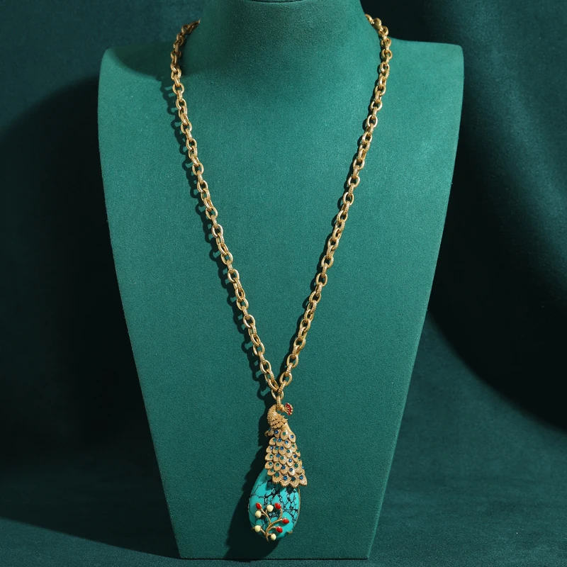 Gold Plated Vintage Turquoise Peacock Pendent Necklace Colorful Rhinestone Charm Women Luxury Jewelry For Mother'S Day New Gifts
Gold Plated Vintage Turquoise Peacock Pendent Necklace Colorful Rhinestone Charm Women Luxury Jewelry For Mother'S Day New Gifts