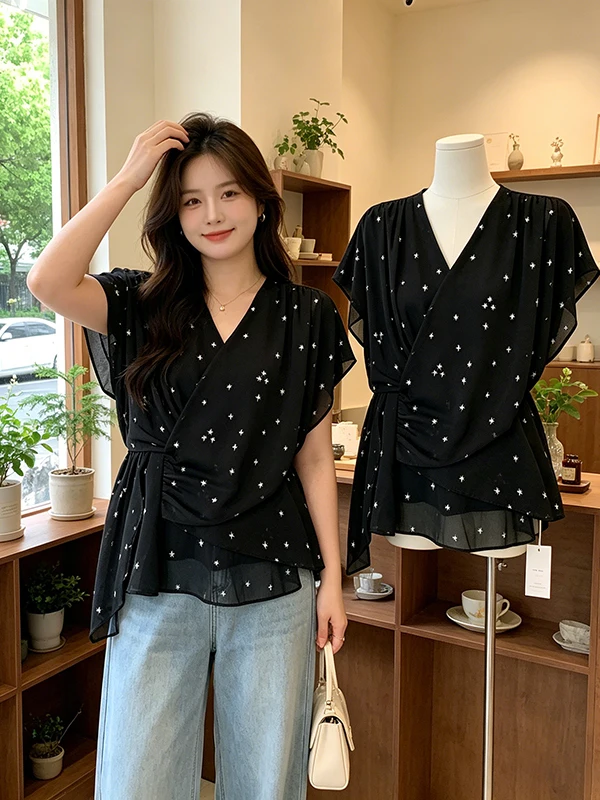 Black Polka Dot V Neck Oversized Shoulder Chiffon Top Women's Summer New Belted Waist Slimming Ageless Fashionable Blouse
Black Polka Dot V Neck Oversized Shoulder Chiffon Top Women's Summer New Belted Waist Slimming Ageless Fashionable Blouse