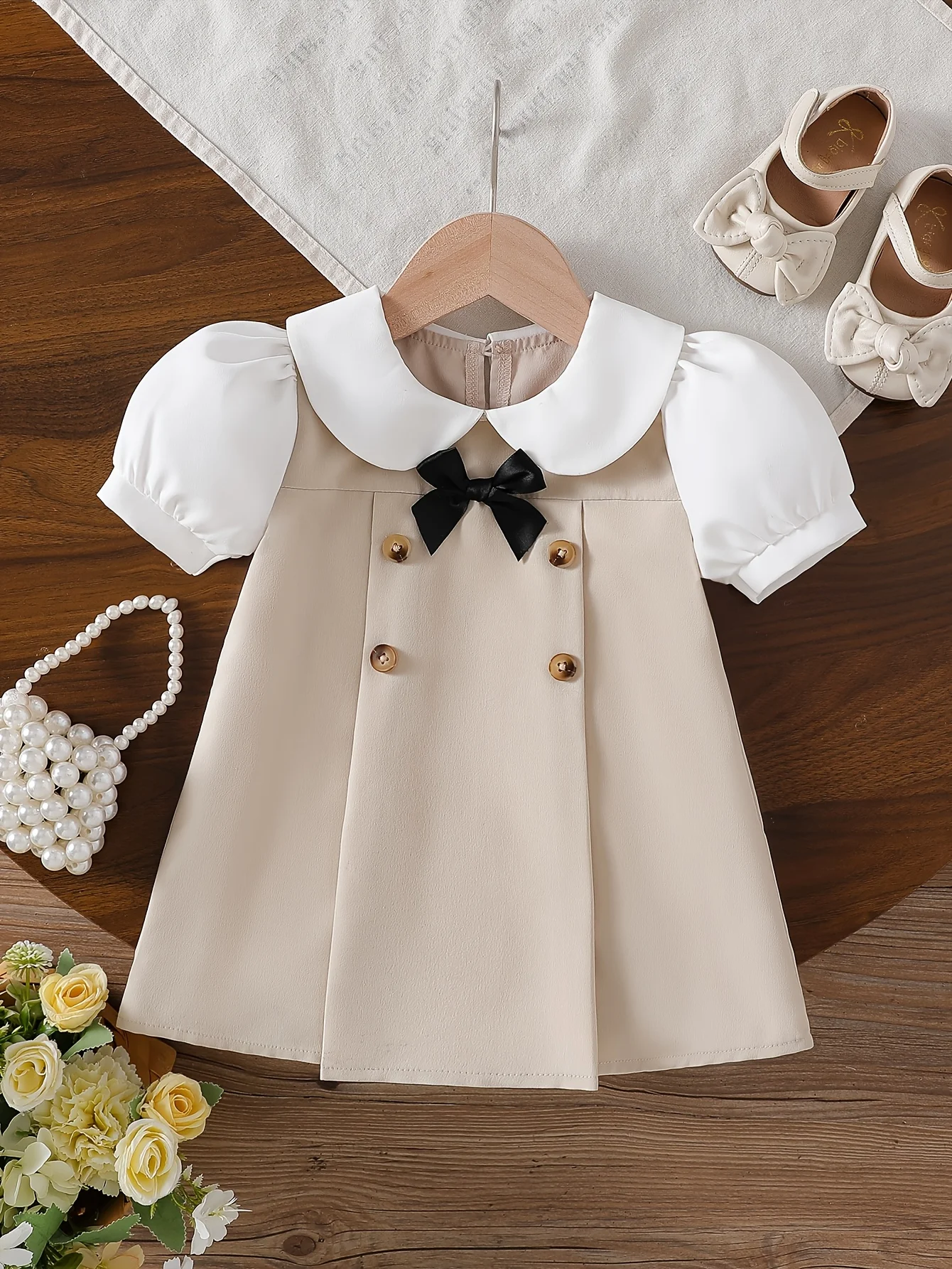 Летнее платье для девочек: бежевое платье с воротником Питер Пэн, пышными рукавами и бантом | Подарок на День святого Валентина / День рождения
Летнее платье для девочек: бежевое платье с воротником Питер Пэн, пышными рукавами и бантом | Подарок на День святого Валентина / День рождения