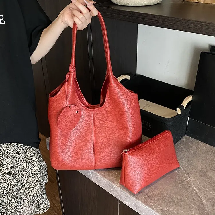 PU Leather Women's Tote Bag Minimalist Soft Texture Oversized Commuter Shoulder Bag Stylish Bucket Purse for Shopping Travel Gym
PU Leather Women's Tote Bag Minimalist Soft Texture Oversized Commuter Shoulder Bag Stylish Bucket Purse for Shopping Travel Gym