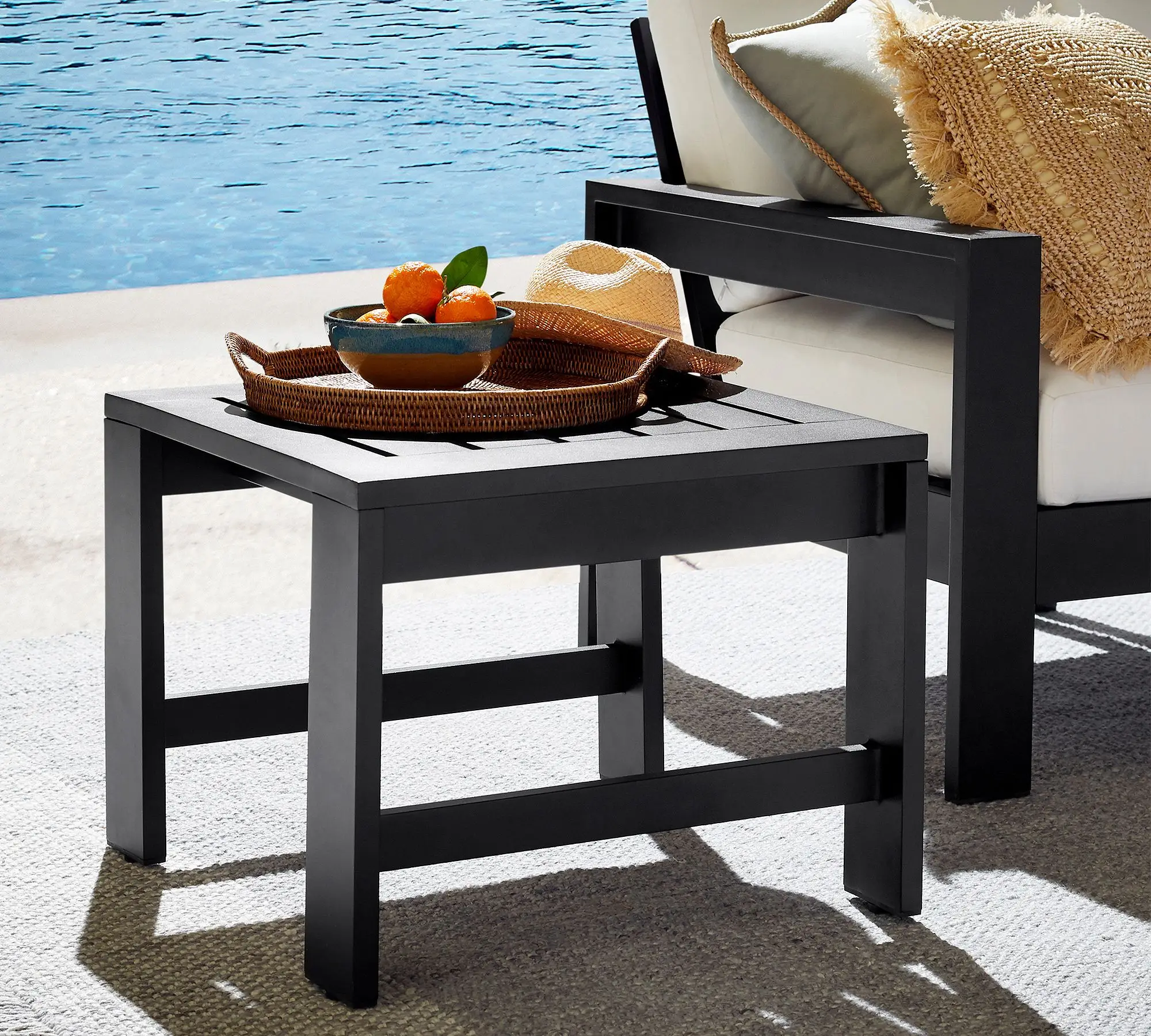 Customizable aluminum outdoor metal side tables hotel living room garden terrace lounge furniture
Customizable aluminum outdoor metal side tables hotel living room garden terrace lounge furniture