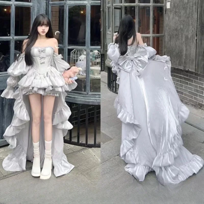 A strapless birthday gift for the coming-of-age ceremony puffy skirt
A strapless birthday gift for the coming-of-age ceremony puffy skirt