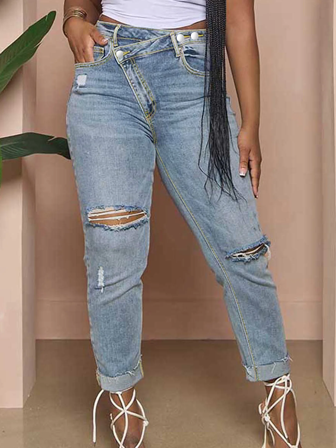 Plus Size Blue Washed Distressed Contrast Stitching Crossover Waist Ripped Frayed Cuffed Hem Stretchy Slim Fit Denim Harem Pants
Plus Size Blue Washed Distressed Contrast Stitching Crossover Waist Ripped Frayed Cuffed Hem Stretchy Slim Fit Denim Harem Pants