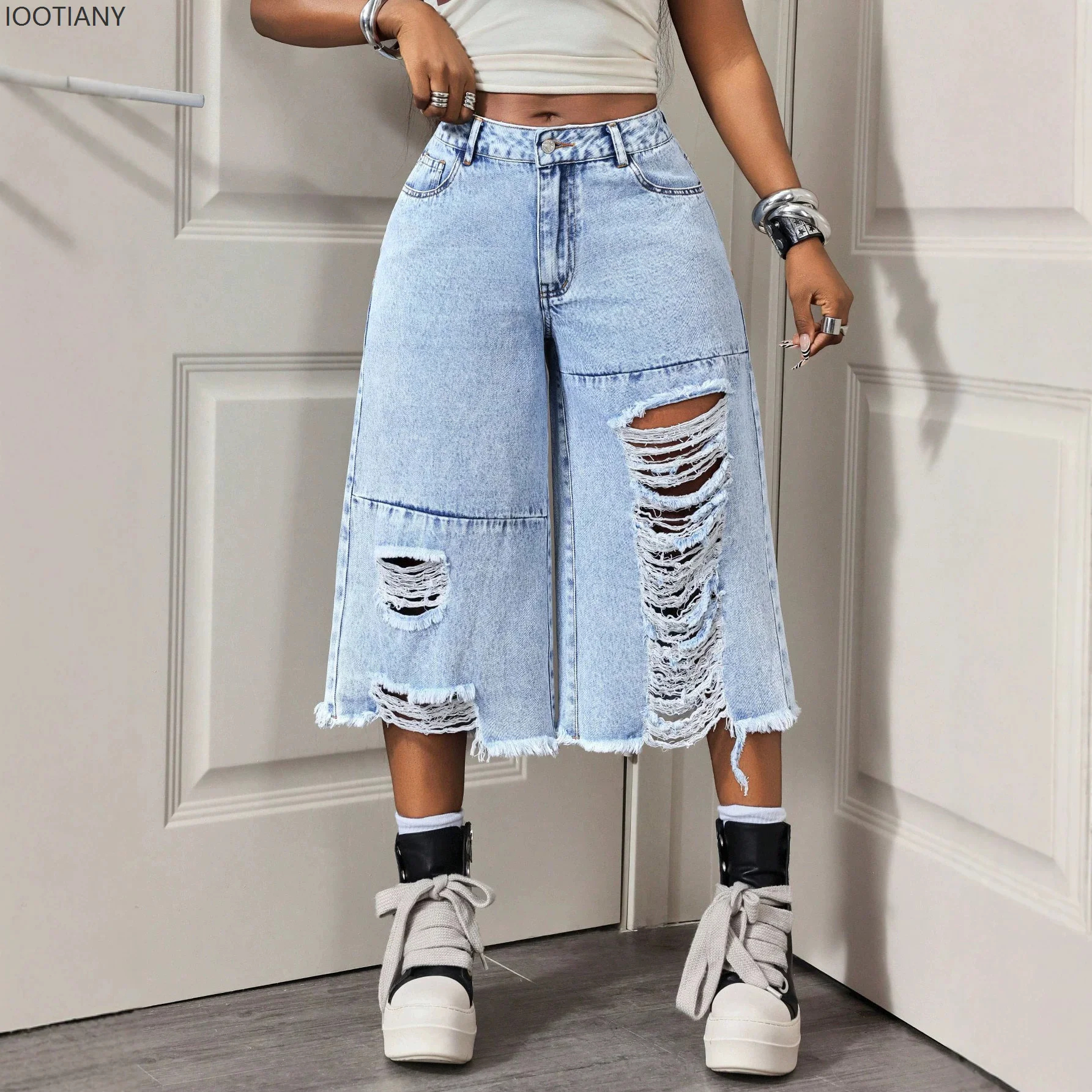 Hole Jeans Women Ripped Straight Short Pants Mid Waist Distressed Washed Pockets Vintage Denims 2026 Streetwear Female Trousers
Hole Jeans Women Ripped Straight Short Pants Mid Waist Distressed Washed Pockets Vintage Denims 2026 Streetwear Female Trousers