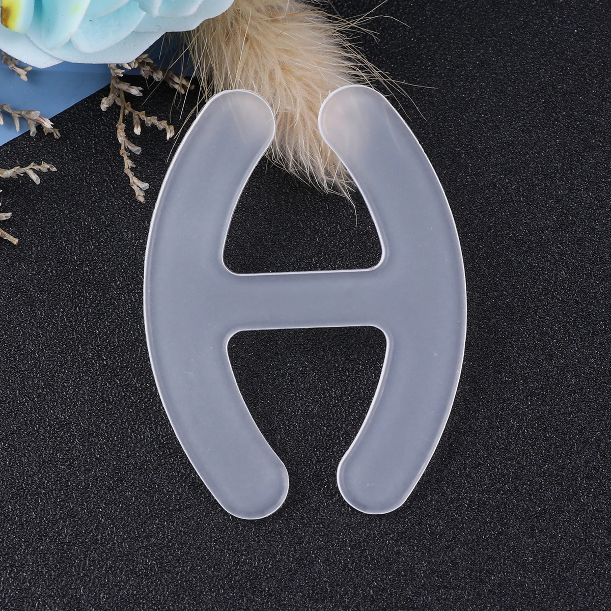 Women Bra Strap Clips Anti-slip Buckle Cross Underwear Straps Invisible Adjustable Shoulder Non-slip For Back Clothing
Women Bra Strap Clips Anti-slip Buckle Cross Underwear Straps Invisible Adjustable Shoulder Non-slip For Back Clothing