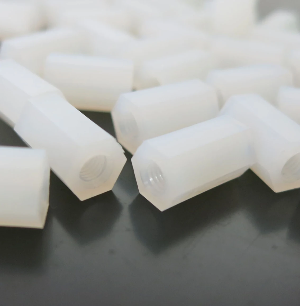 Hex Nylon Column M3 Plastic Double Pass Hex Female Thread Spacer Standoff DIY Parts Length 6-30mm
Hex Nylon Column M3 Plastic Double Pass Hex Female Thread Spacer Standoff DIY Parts Length 6-30mm