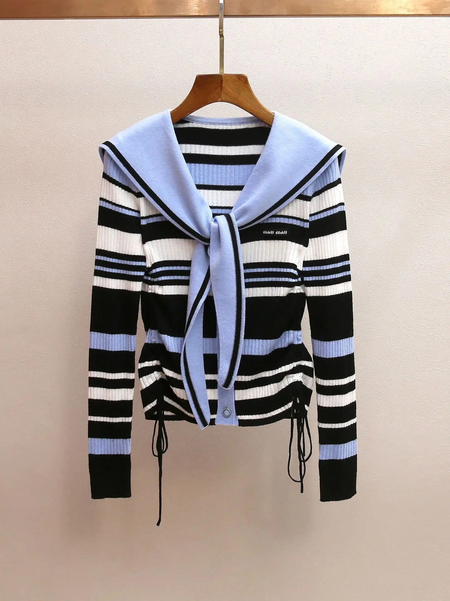 High-end women's autumn new Korean youthful sailor collar drawstring slimming striped knit top cardigan femme elegant top coat
High-end women's autumn new Korean youthful sailor collar drawstring slimming striped knit top cardigan femme elegant top coat
