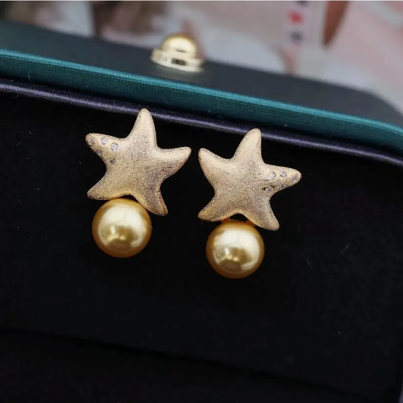 Великолепные круглые золотые висячие серьги с жемчугом Южного моря диаметром 8–9 мм, 925-е годы
Великолепные круглые золотые висячие серьги с жемчугом Южного моря диаметром 8–9 мм, 925-е годы