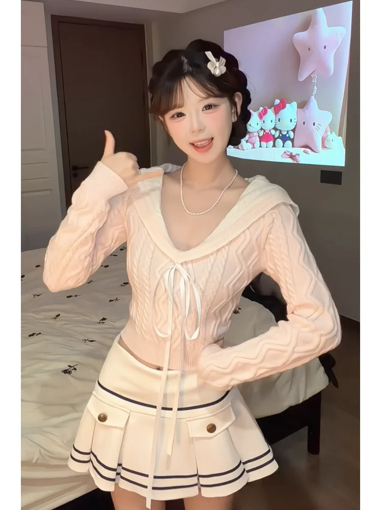 Sli V-Ne Knitted Sweater A-Line Skirt Two-Piece Set Sweet Winter Faion Women's College Sle High Waist Polyester
Sli V-Ne Knitted Sweater A-Line Skirt Two-Piece Set Sweet Winter Faion Women's College Sle High Waist Polyester