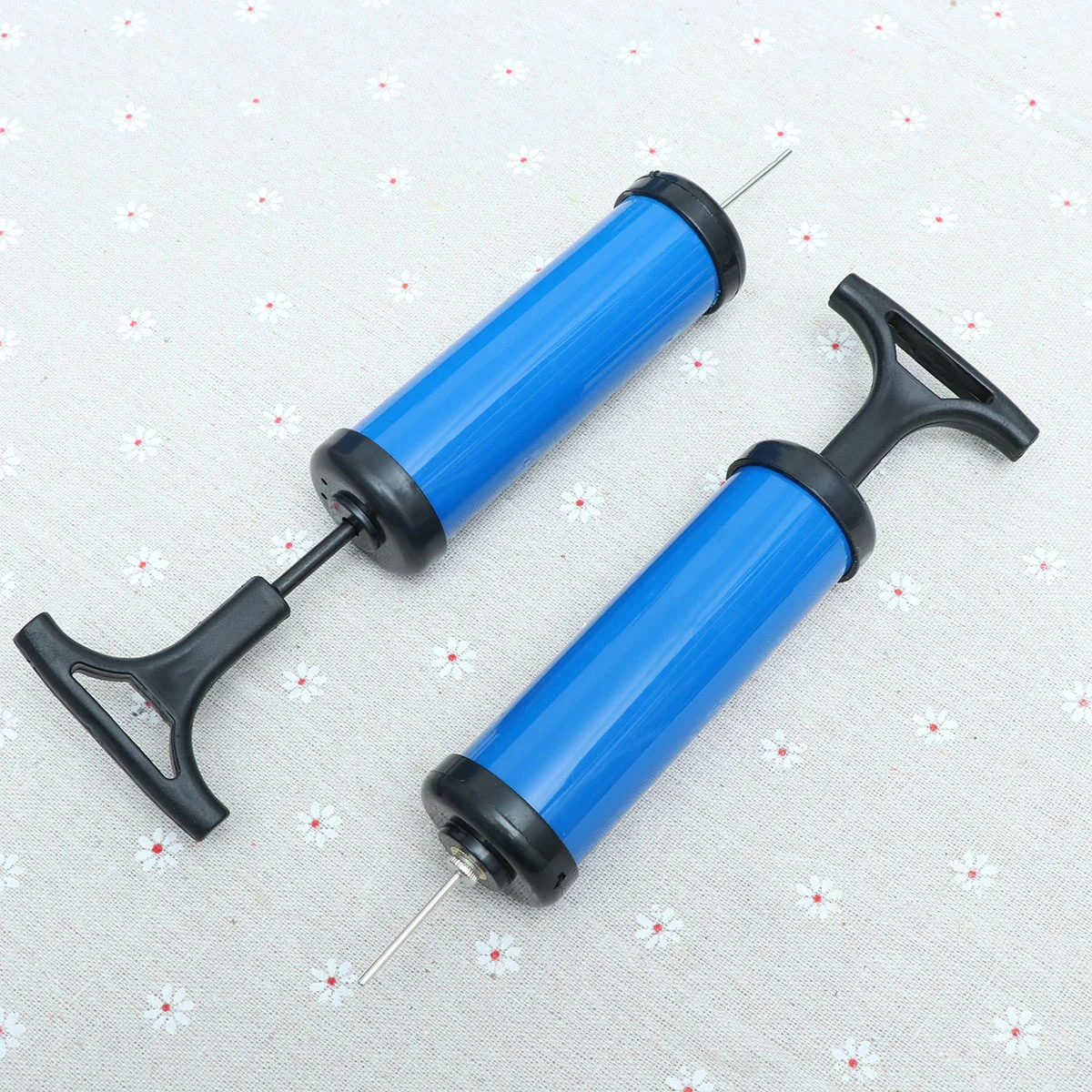 2Pcs Soccer Inflator Aerate Football Ball Pump with Needle Gasing Basketball Encourage Volleyball Bulging Gas Aeration Bucket (R
2Pcs Soccer Inflator Aerate Football Ball Pump with Needle Gasing Basketball Encourage Volleyball Bulging Gas Aeration Bucket (R