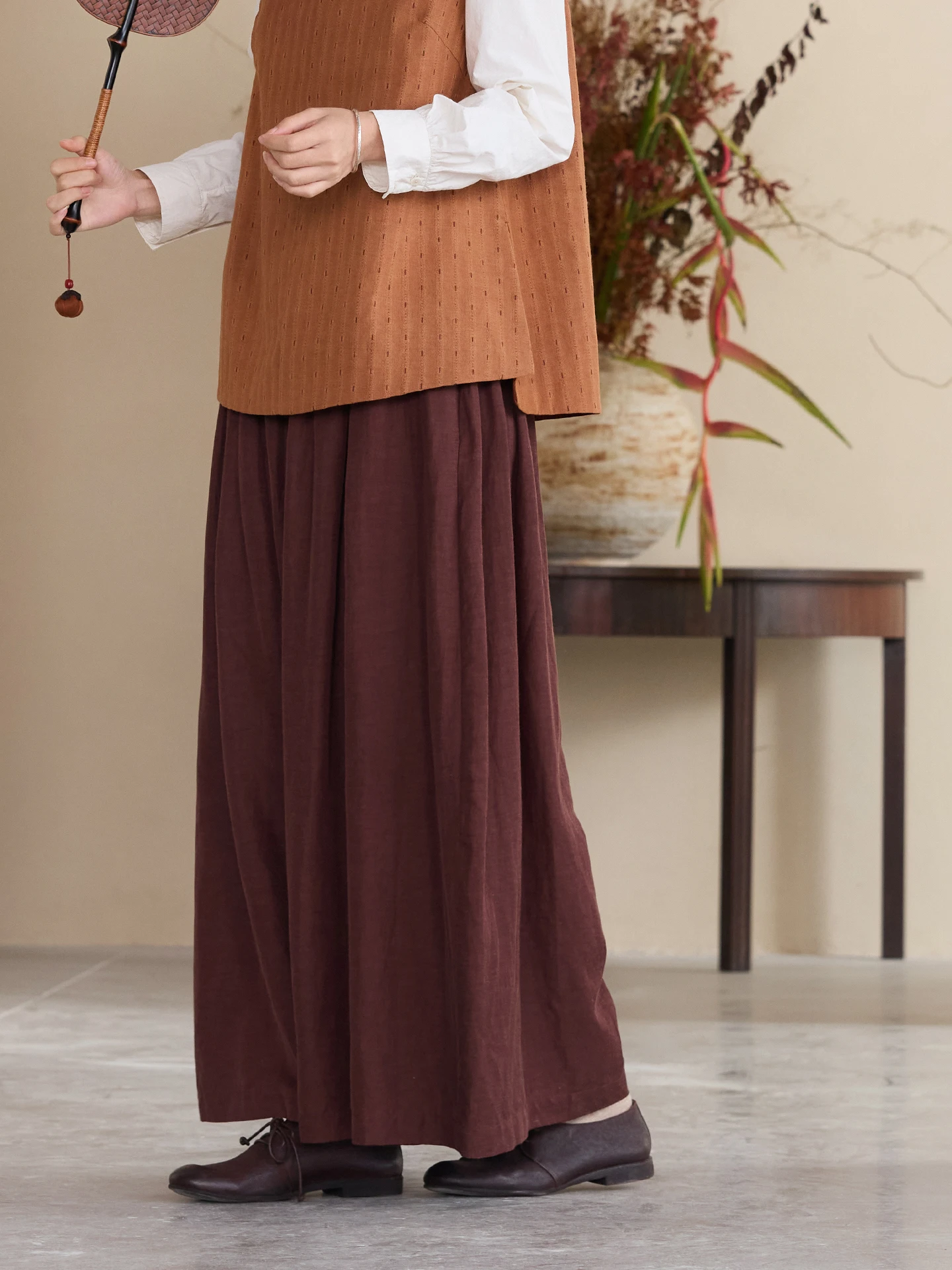 Original Cotton Linen Blend Wide Leg Pants Vintage Sle Casual Skirt Pants Comfortable Breathable l Waist for Daily Wear
Original Cotton Linen Blend Wide Leg Pants Vintage Sle Casual Skirt Pants Comfortable Breathable l Waist for Daily Wear