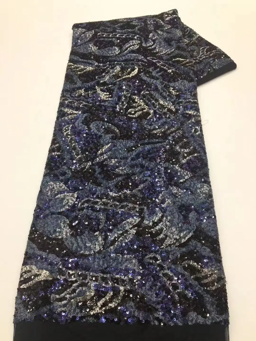 Latest African Sequins Lace Fabric 2025 High Quality Lace Groom Embroidery Beaded Mesh Fabric 5 Yards For Wedding Party Dress
Latest African Sequins Lace Fabric 2025 High Quality Lace Groom Embroidery Beaded Mesh Fabric 5 Yards For Wedding Party Dress