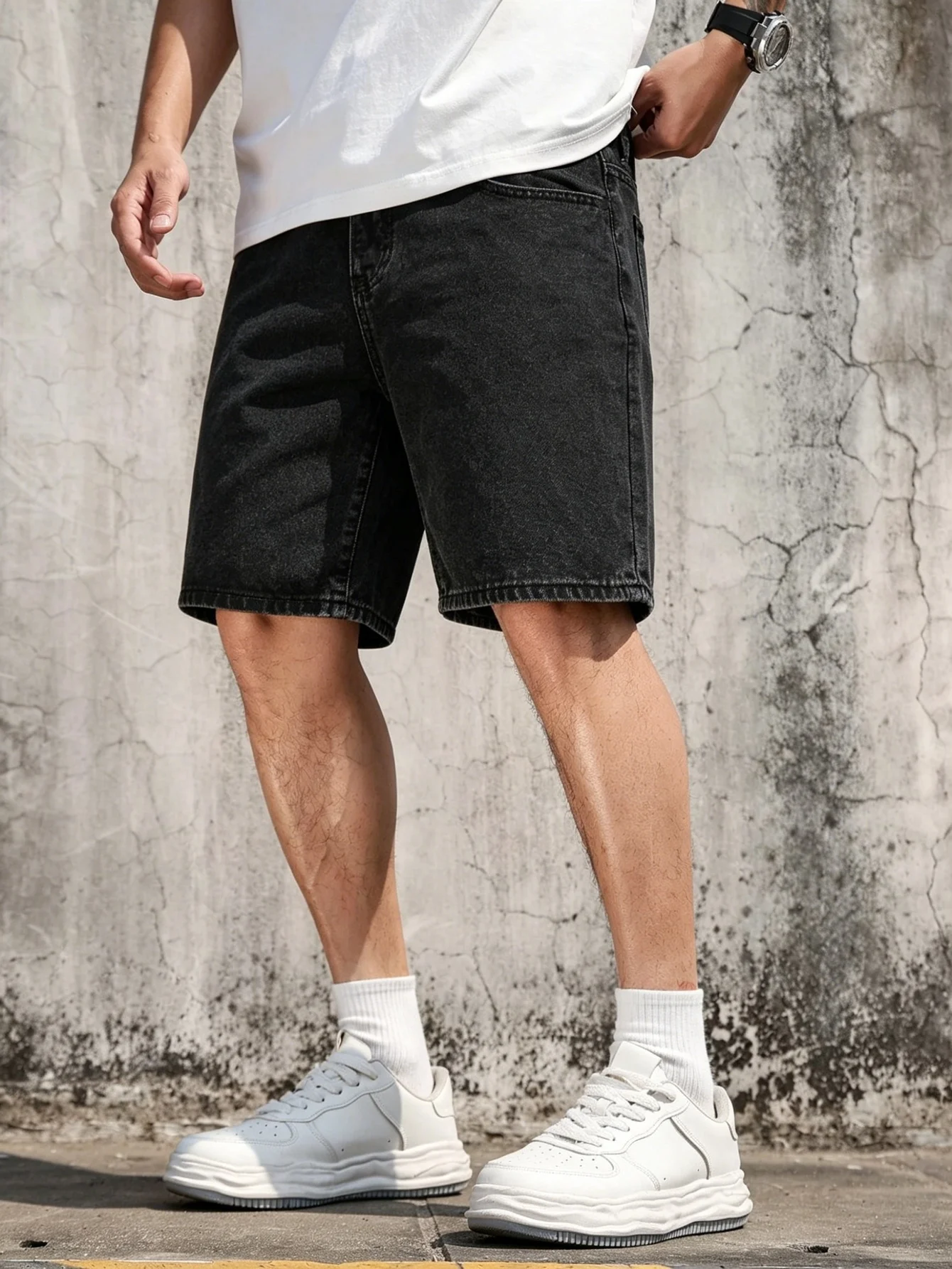 Simple black non stretch denim jorts men loose casual style solid color all match daily shorts
Simple black non stretch denim jorts men loose casual style solid color all match daily shorts