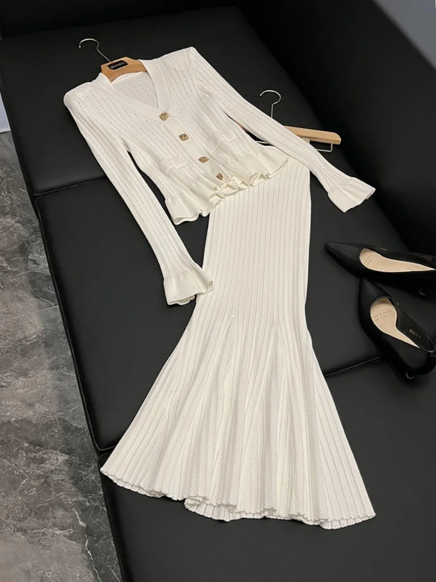 Модный вязаный комплект из двух предметов с поясом Bell Sve Top и юбкой Fi-tail B0443 JF Женский комплект для поездок на работу
Модный вязаный комплект из двух предметов с поясом Bell Sve Top и юбкой Fi-tail B0443 JF Женский комплект для поездок на работу