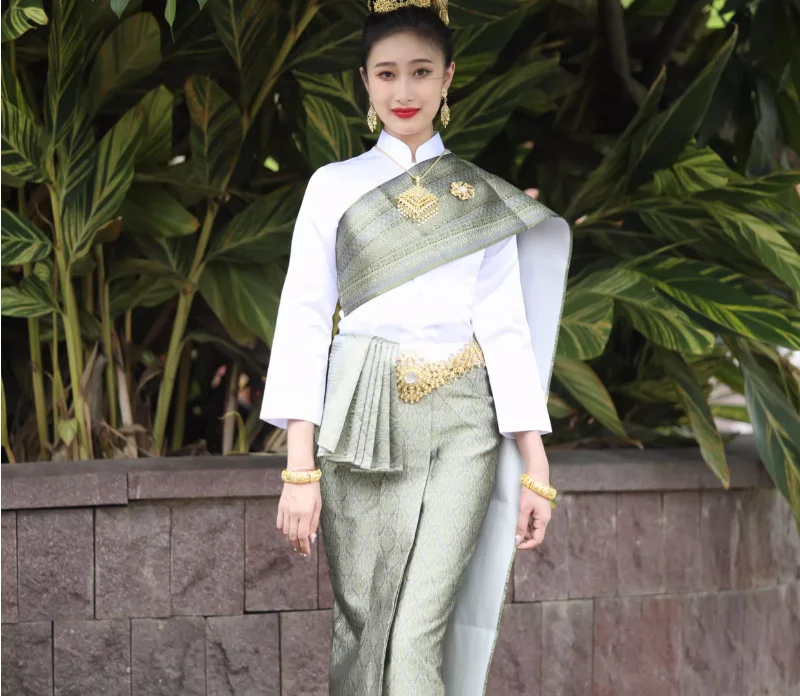 Thai Traditional Women's Clothing Asian Style Women's Cress Set Thai Welcome Clothing
Thai Traditional Women's Clothing Asian Style Women's Cress Set Thai Welcome Clothing