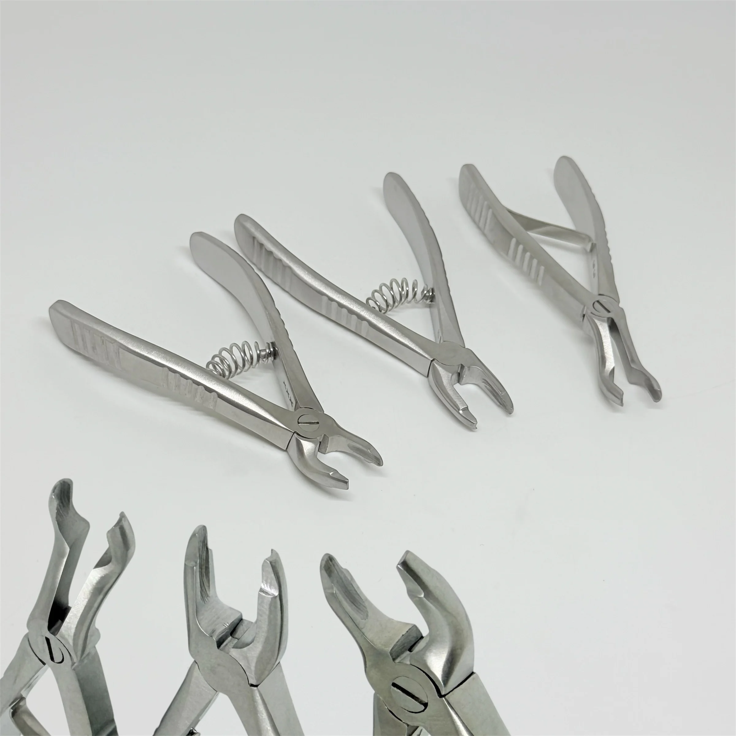 DENILK 1pc Children Extraction Forcep Orthodontic Extraction Forcep Plier Tooth Extraction Plier
DENILK 1pc Children Extraction Forcep Orthodontic Extraction Forcep Plier Tooth Extraction Plier