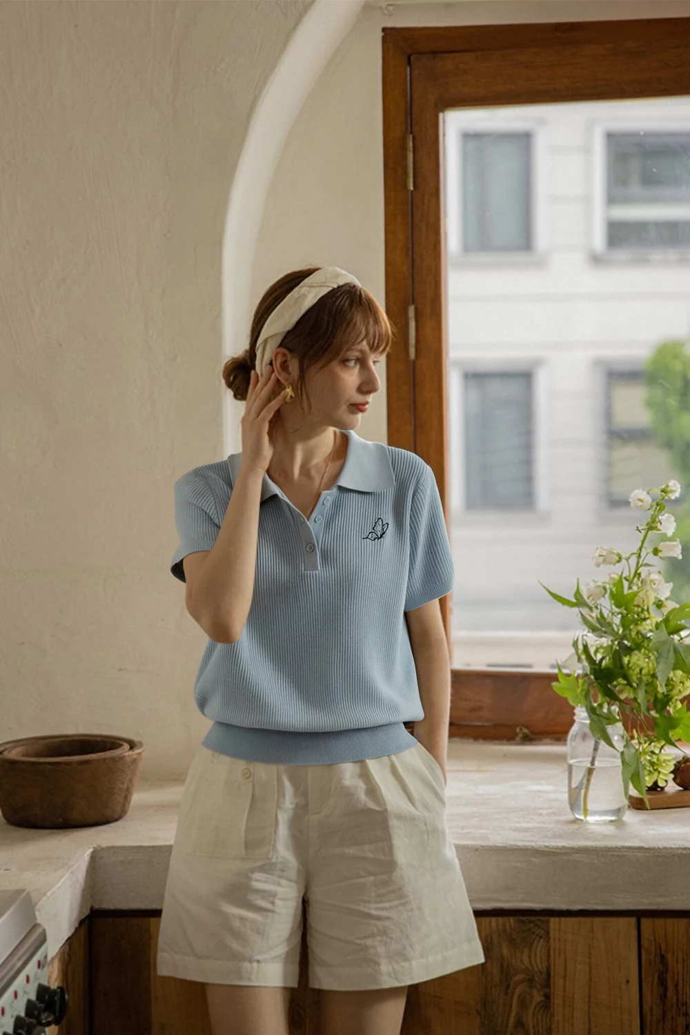 VIMLY Women Office Lady POLO T-Shirt 2025 Summer Butterfly Embroidered Short Sleeve Loose Tees Simple Casual Basics Pullover
VIMLY Women Office Lady POLO T-Shirt 2025 Summer Butterfly Embroidered Short Sleeve Loose Tees Simple Casual Basics Pullover