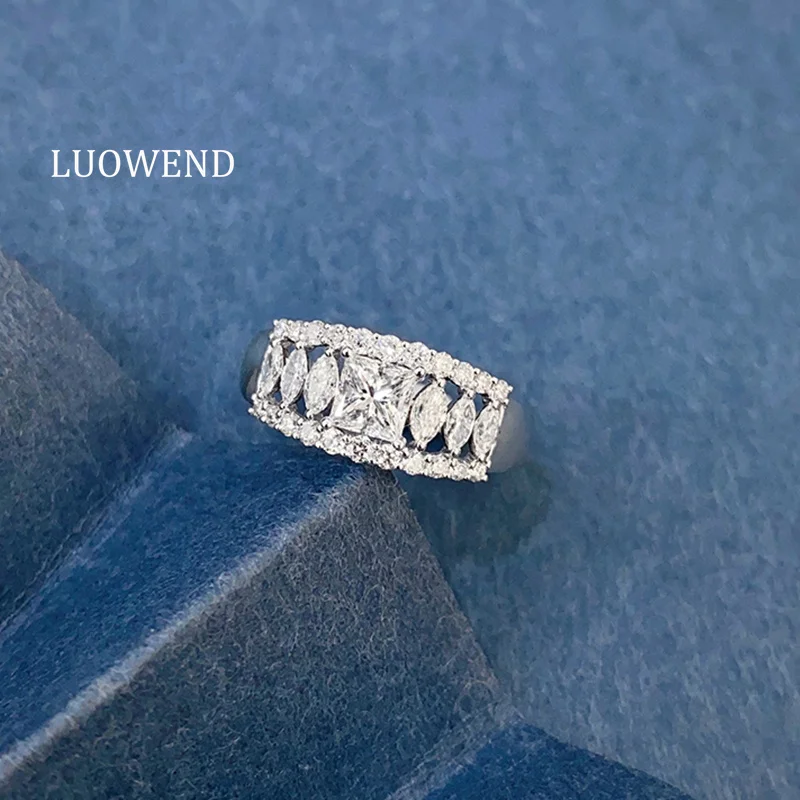 LUOWEND 100% 18K White Gold Rings Luxury Shiny Design Real Natural Diamond Engagement Ring for Women Senior Banquet Fine Jewelry
LUOWEND 100% 18K White Gold Rings Luxury Shiny Design Real Natural Diamond Engagement Ring for Women Senior Banquet Fine Jewelry