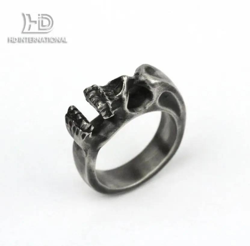 Sterling Silver Skull Ring,Silver Ring Men,Adjustable Ring,Open Ring,Band Ring skull ring,Vintage Brass ring handmade jewelry
Sterling Silver Skull Ring,Silver Ring Men,Adjustable Ring,Open Ring,Band Ring skull ring,Vintage Brass ring handmade jewelry