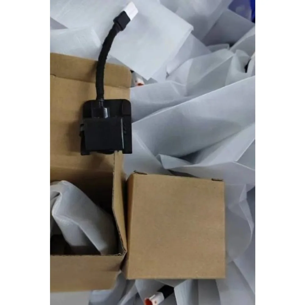 Automobile Parts 7088002800 Rear Trunk Reversing Assist Camera for Geely Borui GC9 GE 2015 2016 Brand New Genuine
Automobile Parts 7088002800 Rear Trunk Reversing Assist Camera for Geely Borui GC9 GE 2015 2016 Brand New Genuine