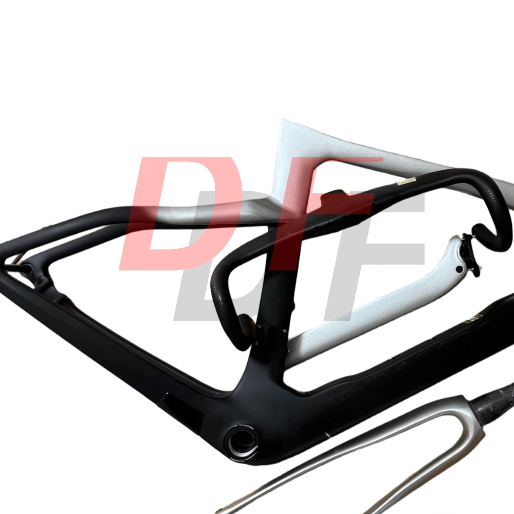 Hidden Carbon Fiber Bicycle Frame Carbon Fiber Road Bike Frame Custom Color
Hidden Carbon Fiber Bicycle Frame Carbon Fiber Road Bike Frame Custom Color